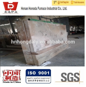 Refractory insulating brick