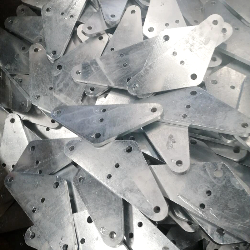 Lézeres vágó zsákutca háromszög alakú járomlap