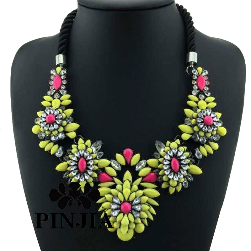 Statement Acrylic Stones Crystal Fashion Costume Jewelry Flower Beaded Necklace