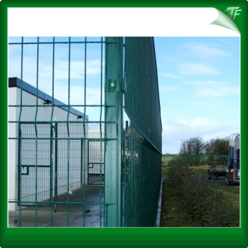 Commercial welded mesh fencing panels