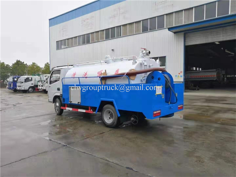 شاحنة مضخة مياه الصرف الصحي الجديدة Dongfeng 9000L