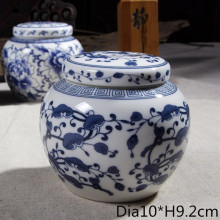 Chinese traditional blue and white porcelain cheap urn