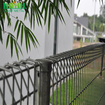 Instalasi Mudah Welded Roll Top Fence Untuk Grosir