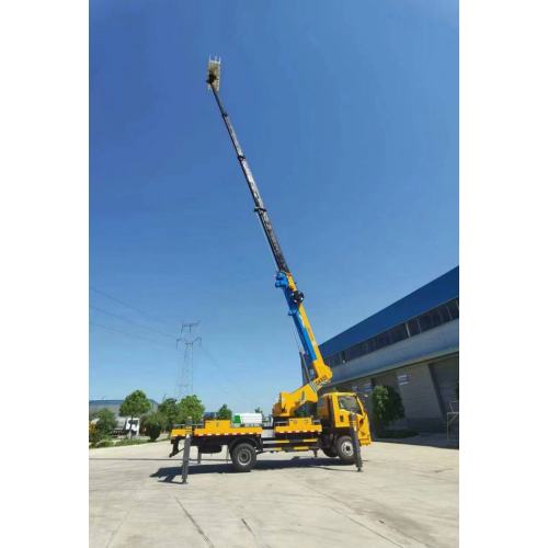 Plate-forme aérienne montée sur camion de 28 mètres