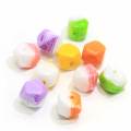 Cabochon en résine de Gengon Cube rayé mignon coloré avec trou 100 pièces / sac pour bricolage jouet décor perles enfants collier entretoise