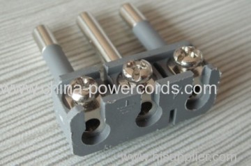 Italy Plug Inserts With Screw?