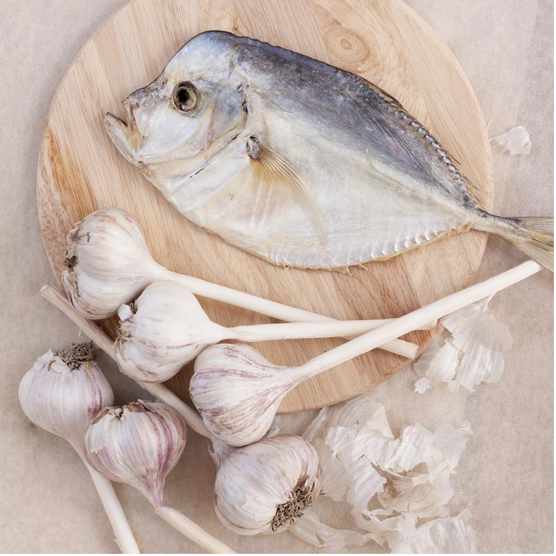 Fresh Chinese 4P Pure White Garlic Fish Cooking