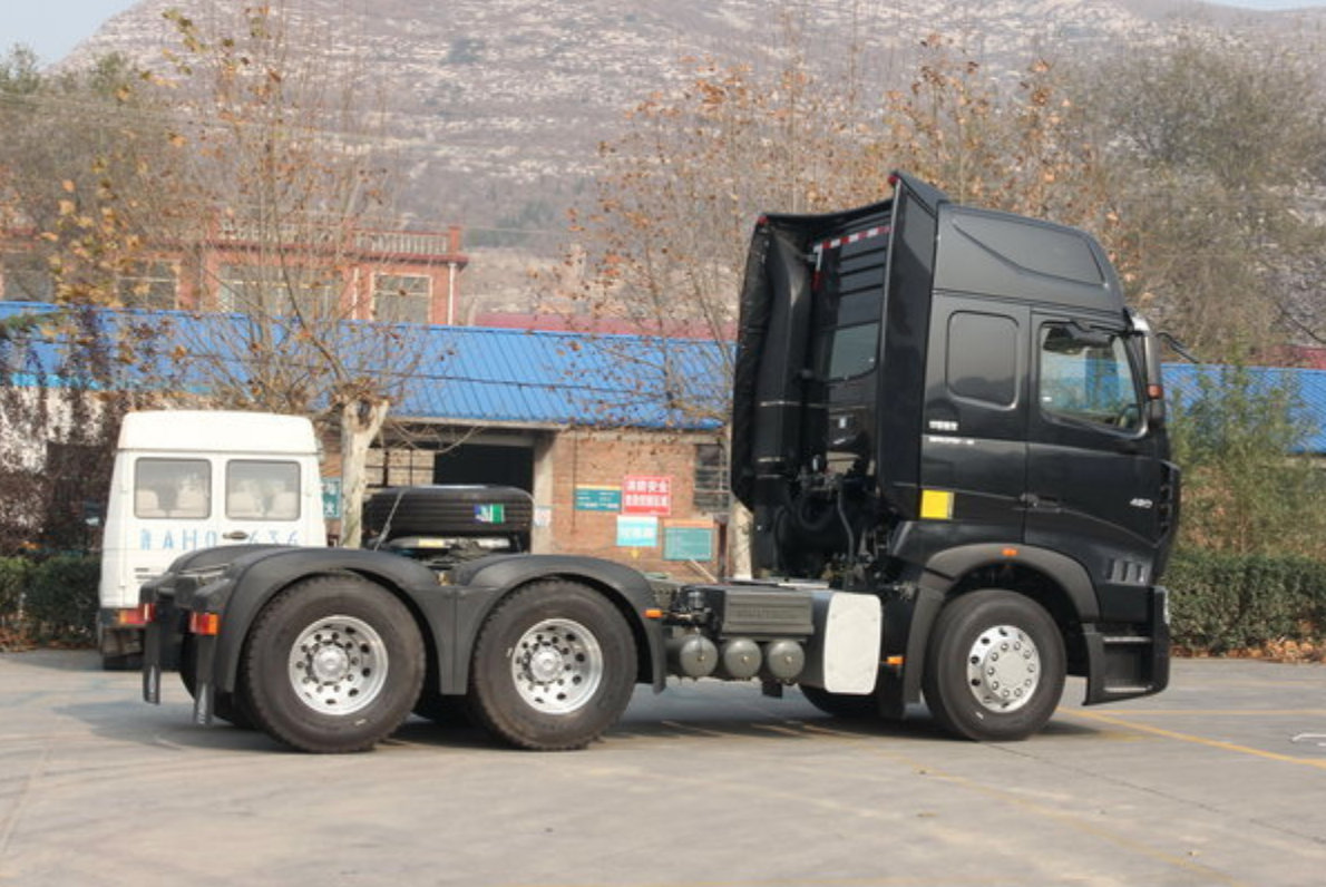 A7 SINOTRUK 6x4 tractor truck terminal