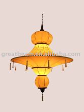 Traditional Pendant Lamp