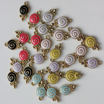 Colorato smalto lecca-lecca papillon Charms simulazione lega dolci caramelle pendenti fai da te arte decorazione gioielli fatti a mano collana trovata