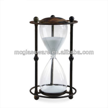 Metal frame hourglass