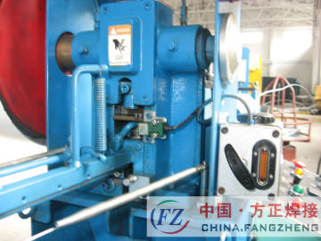 wire rod straightening and cutting machine