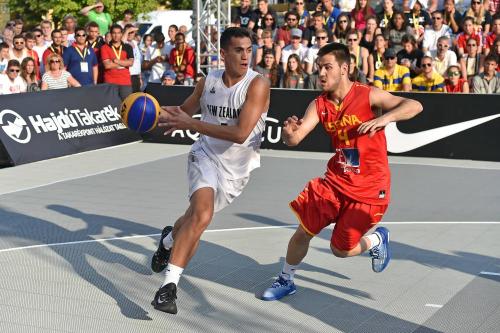 Pavimenti sportivi intrecciati in Canada per il basket