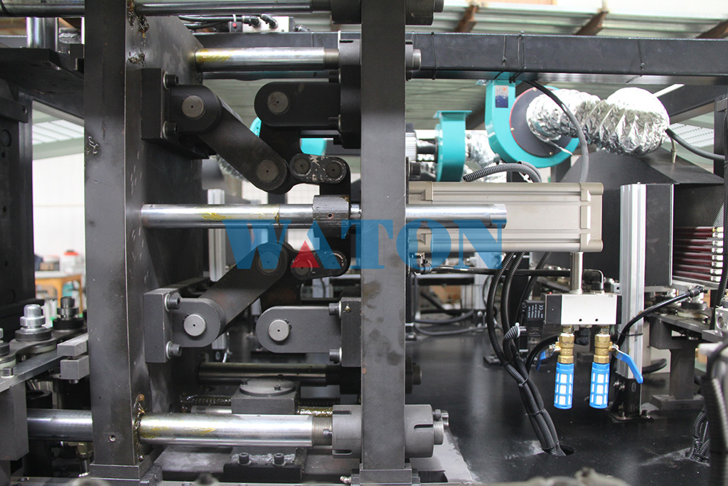 automatic blowing machine