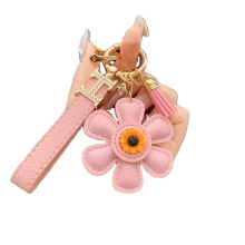 Designer Sunflower Tassel Keychain - Luxury Leather Car Key Ring
