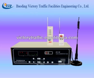 Solar wireless traffic signal controller, traffic signal light controller