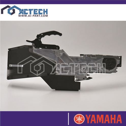 „Yamaha SS“ tiektuvas 32 mm SMT aparatas