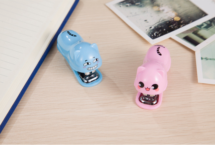 Comix high-quality cat shape mini children use plastic stapler set