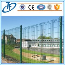 สี่เหลี่ยมจัตุรัสสี่เหลี่ยมจัตุรัส 40X60mm 4mm vinyl coated welded fencing