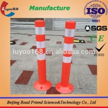 Reflective road warning post