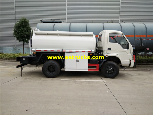 4x2 5 CBM Oil Tank Trucks