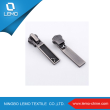 Cheap factory price custom zinc alloy zipper heads wholesale