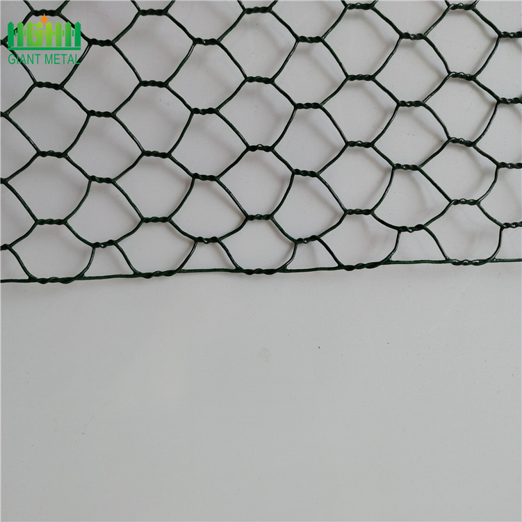 Galvanized chicken wire mesh fence