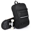 Backpack trượt ván với dây đeo tai nghe USB