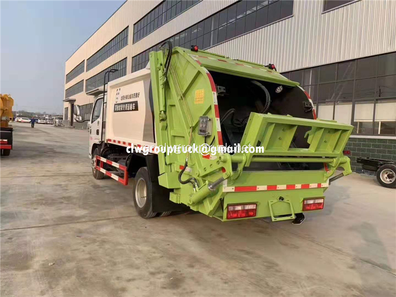 Euro III 6-7 CBM شاحنة نقل القمامة