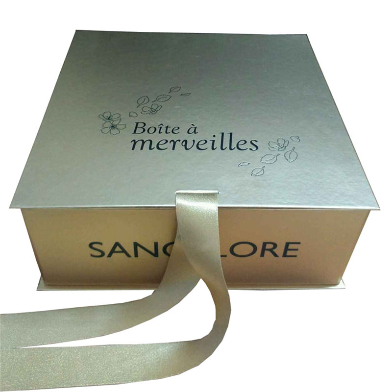 Luxury Paper Glossy Gold Gift Box