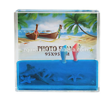 Acrylic liquid photo frame with floating