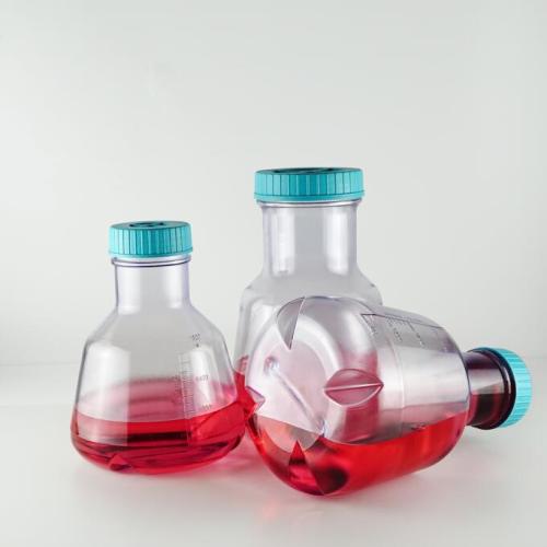 Erlenmeyer flasks के साथ flasks