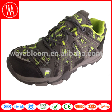 Smart action bright color sport running shoes