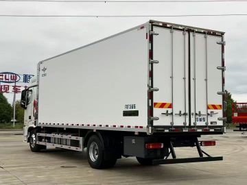 High-Efficiency Cold Chain Refrigerated Truck