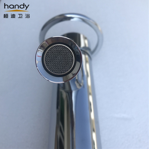 Round handle basin hot and cold water faucet