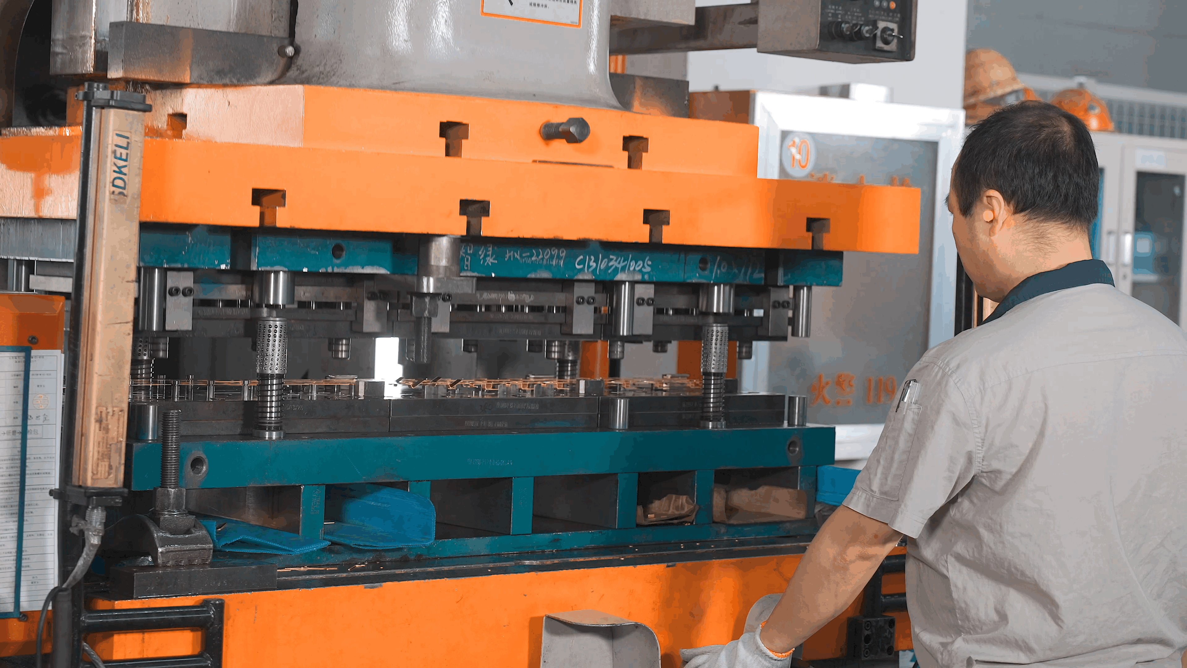 металлическая вставка молдинга metal insert molding