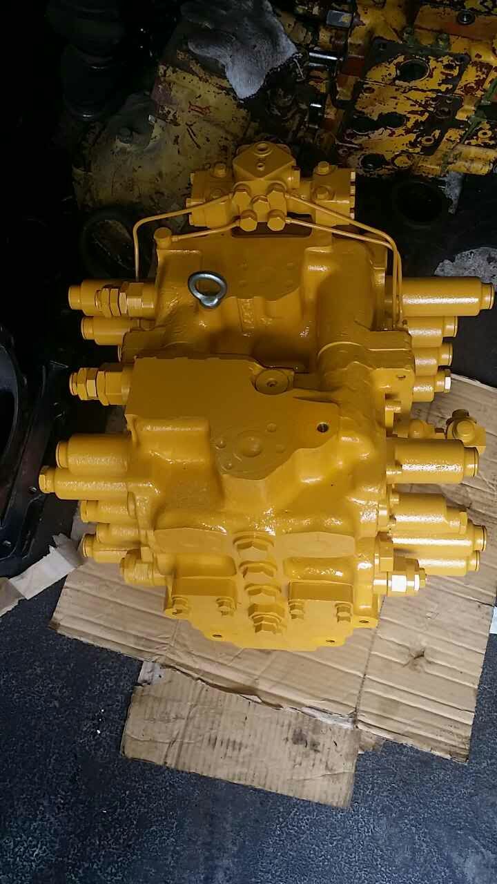 Komatsu pc300-7 main control valve