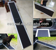 Aluminium folding pet ramp