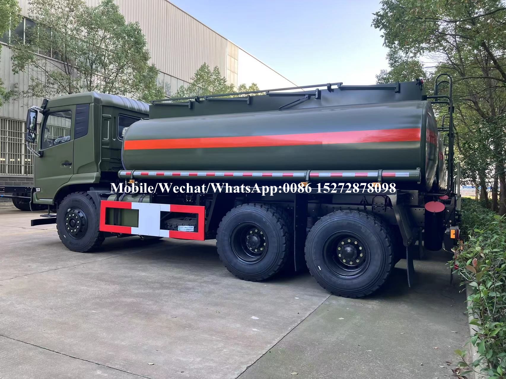 Dongfeng 6x6 camión de combustible (9) DONGFENG 6x6 Fuel Truck (9)
