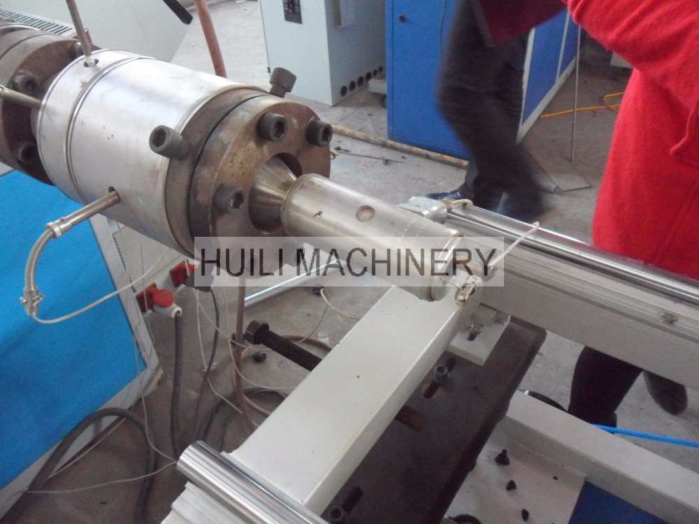 pvc nonslip stair nosing extrusion machine