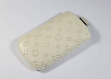 New Arrial Lv Iphone 4 Leather Case Black With Lv Logo On It