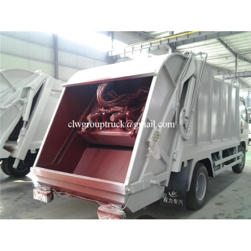 Cheap price New Compression refuse collector truck