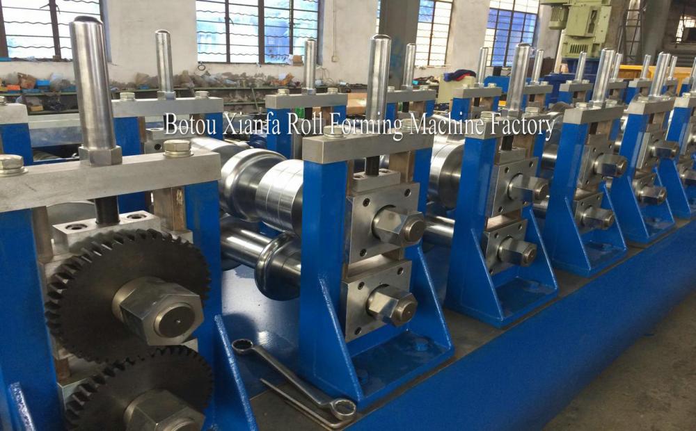 Aluminium Galvanized Highway Guard Roll Forming Machine