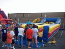 inflatable fun bungee run