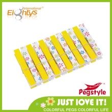 12 colored plastic clothpegs attractive plastic pegs
