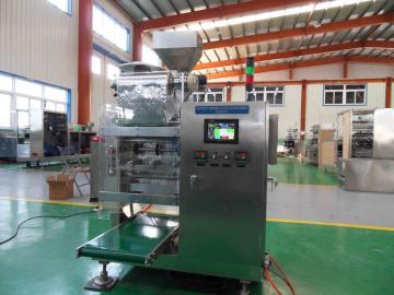 Automatic capsule strip packing machine