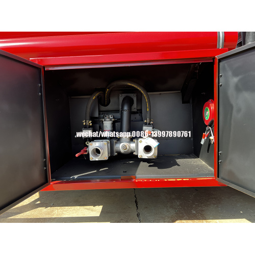 Dongfeng 4X2 5,000 litres Oil Transport Truck