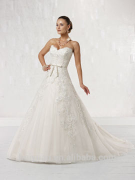 white sweetheart neck low cut sleeveless brides maid dresses