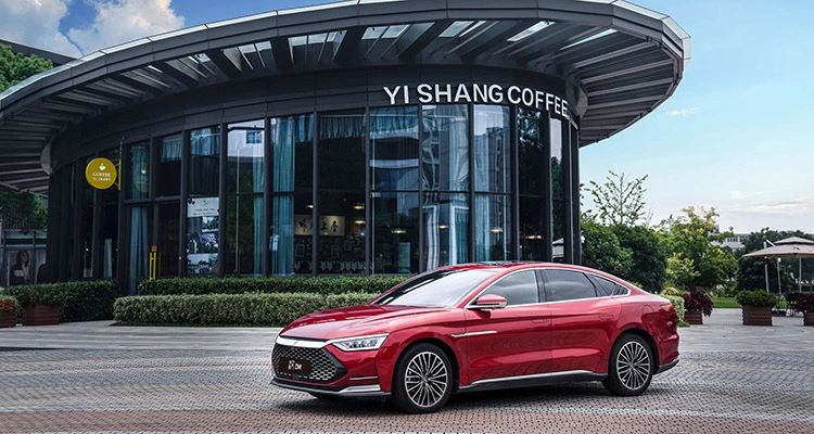 Byd Han 610km Dark Emerald Green Electric Vehicles Sedan Luxury Sports Car for City Commuting