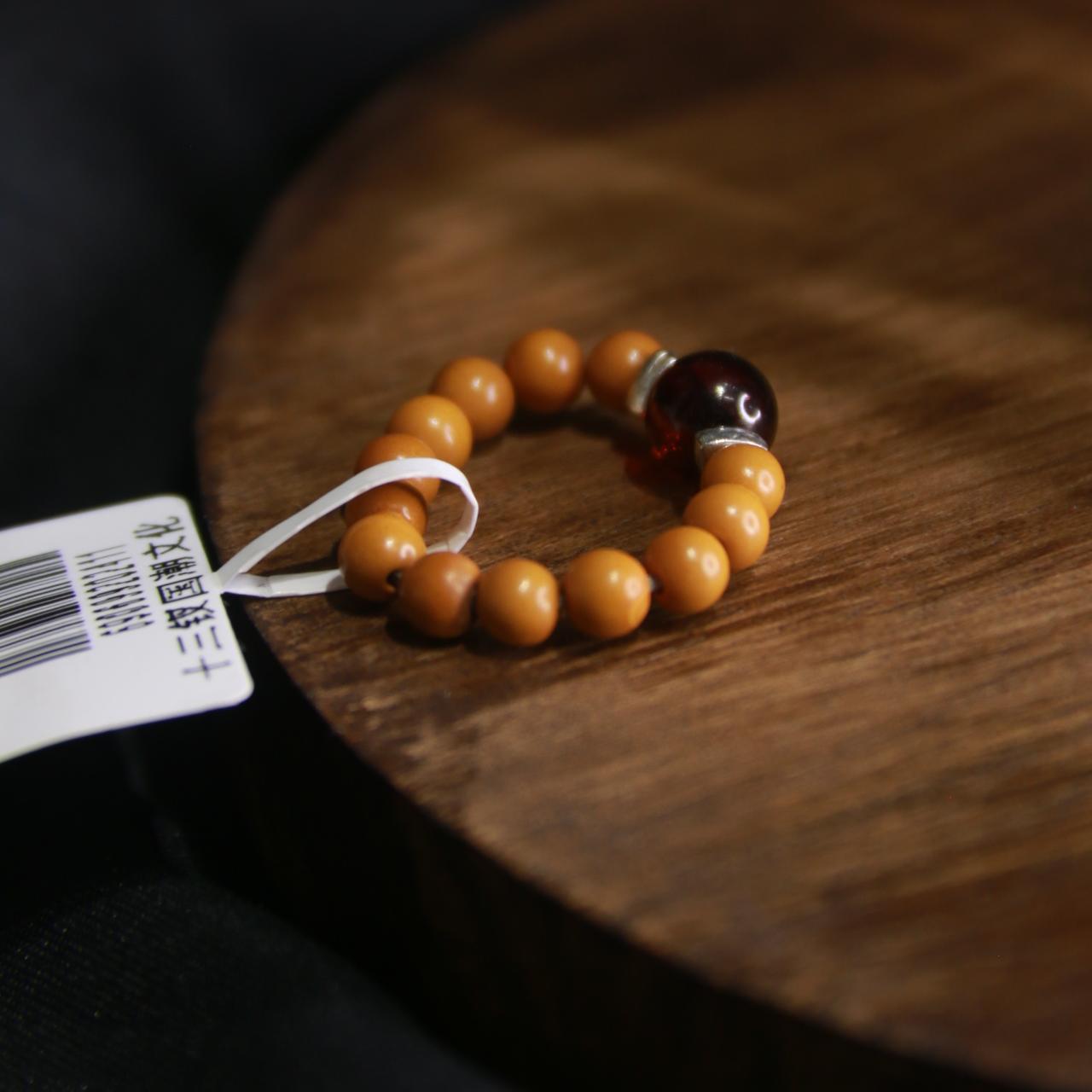 anillo de cuentas beaded ring